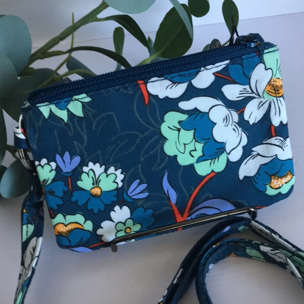 Vera Bradley Zip ID & Lanyard NWT
